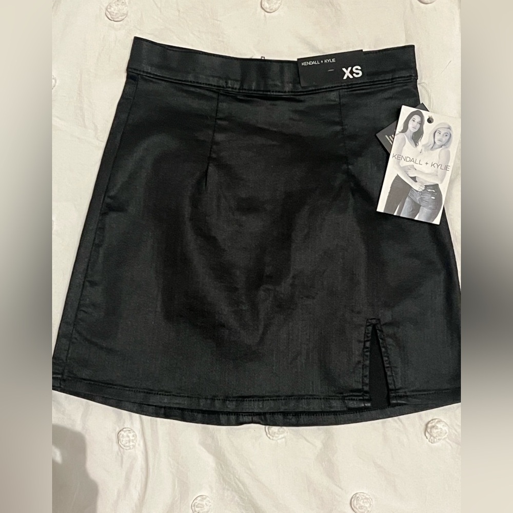 Kendall & Kylie Sleek Black Mini Skirt